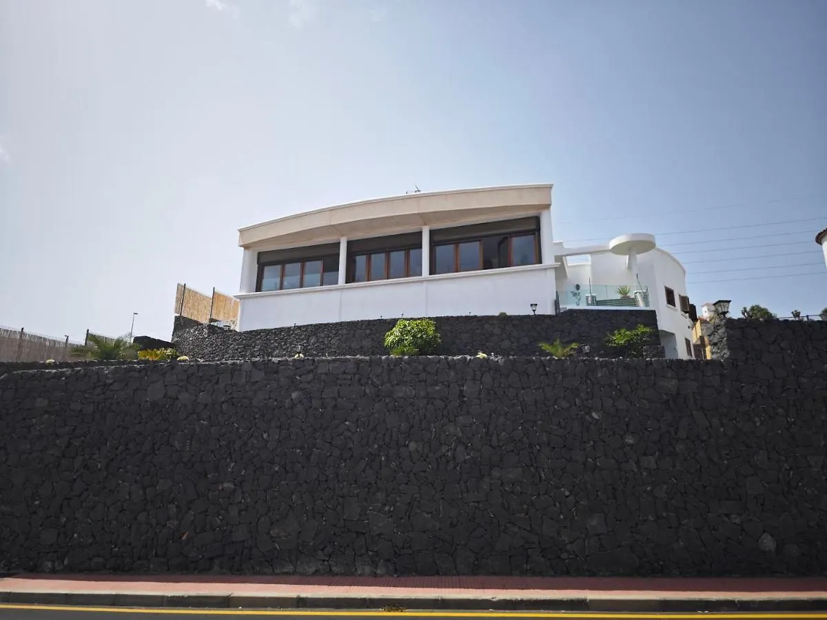 Villa Gonzalez Sea Views Bed & Breakfast