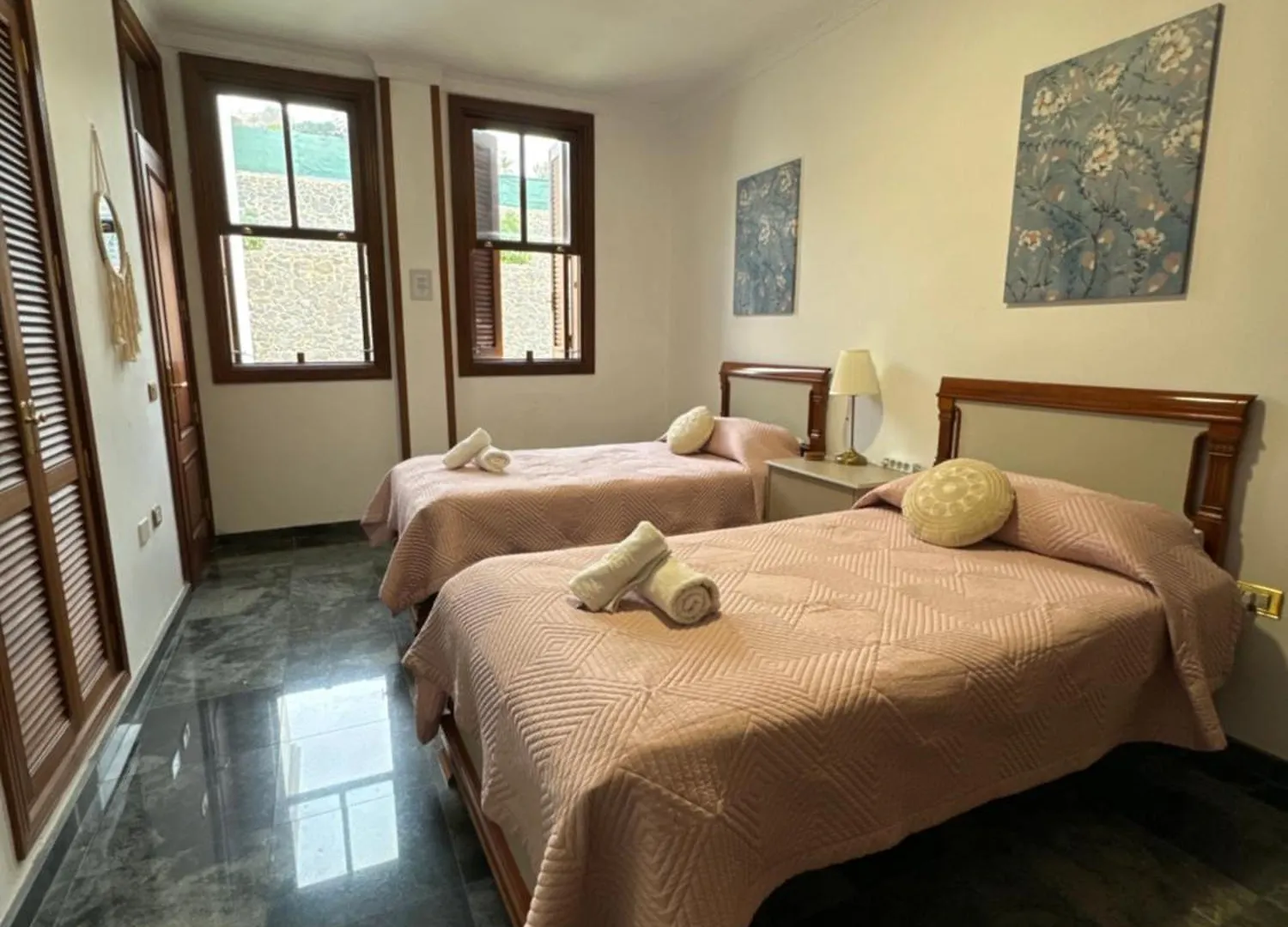 Villa Gonzalez Sea Views 0*, Radazul Spain